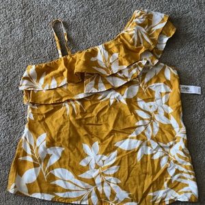 Old Navy Floral Single Strap Top. Size Medium